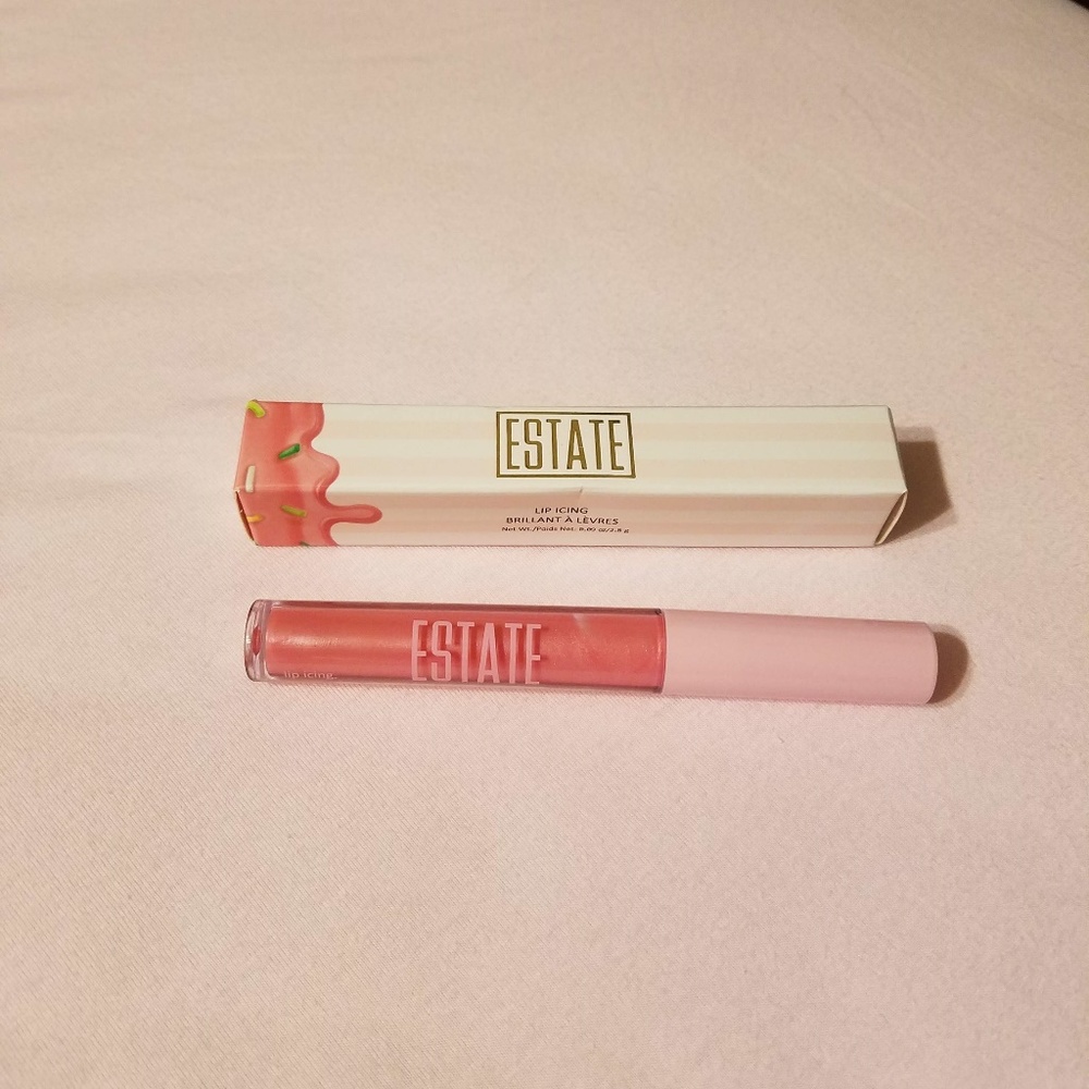 Estate Lip Icing